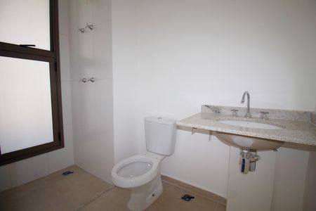 Apartamento à venda com 145m², 4 quartos e 2 vagasBanheiro da Suíte 3