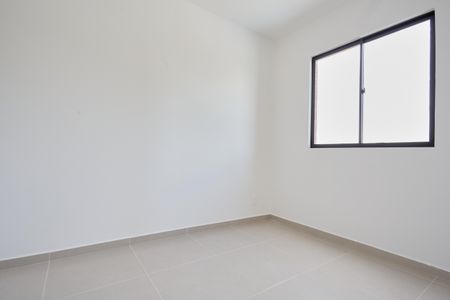 Quarto 1 de apartamento para alugar com 2 quartos, 47m² em Parque da Fonte, São José dos Pinhais