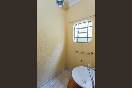 Casa à venda com 150m², 3 quartos e 3 vagas Casa à venda com 150m², 3 quartos e 3 vagasLavabo