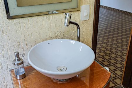 Casa à venda com 150m², 3 quartos e 3 vagas Casa à venda com 150m², 3 quartos e 3 vagasLavabo