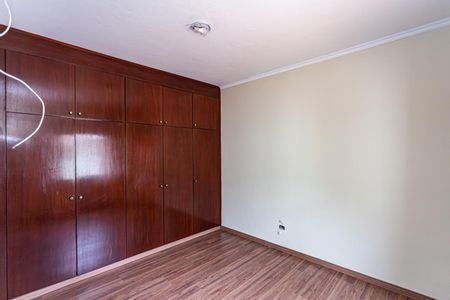 Casa à venda com 150m², 3 quartos e 3 vagas Casa à venda com 150m², 3 quartos e 3 vagasSuite 1