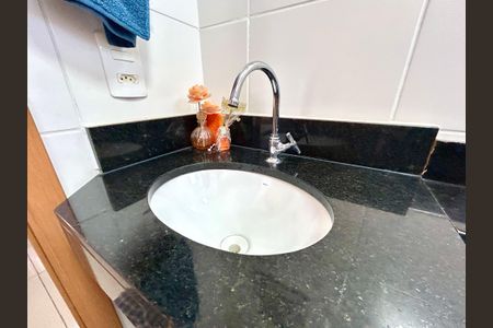 Apartamento para alugar com 47m², 2 quartos e 1 vagaBanheiro 