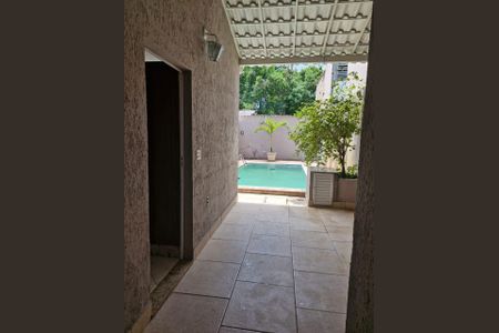 Casa à venda com 280m², 3 quartos e 1 vaga Casa à venda com 280m², 3 quartos e 1 vagaÁrea externa