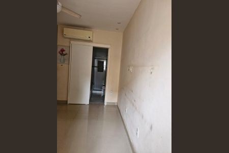 Sala de casa à venda com 3 quartos, 280m² em Anil, Rio de Janeiro