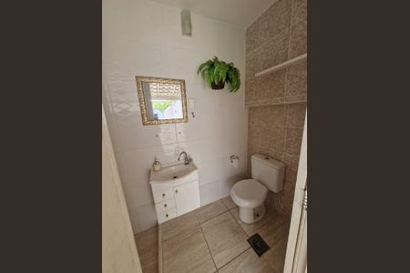 Casa à venda com 280m², 3 quartos e 1 vaga Casa à venda com 280m², 3 quartos e 1 vagaBanheiro