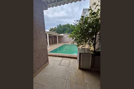 Casa à venda com 280m², 3 quartos e 1 vaga Casa à venda com 280m², 3 quartos e 1 vagaÁrea externa