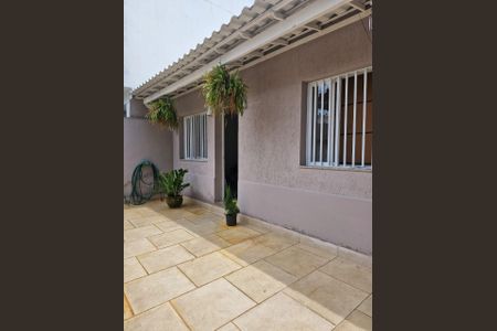 Casa à venda com 280m², 3 quartos e 1 vaga Casa à venda com 280m², 3 quartos e 1 vagaÁrea externa