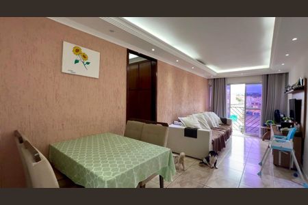 Sala  de apartamento à venda com 3 quartos, 72m² em Picanço, Guarulhos