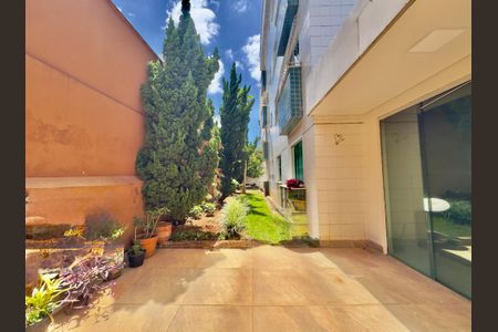 Apartamento à venda com 3 quartos, 214m² em Manacás, Belo Horizonte