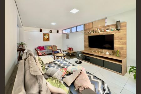 Apartamento à venda com 3 quartos, 214m² em Manacás, Belo Horizonte