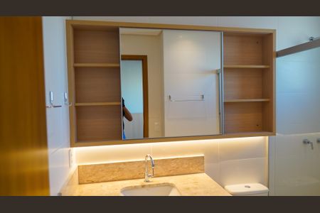 Banheiro do Quarto 1 de apartamento para alugar com 2 quartos, 70m² em Setor Bueno, Goiânia