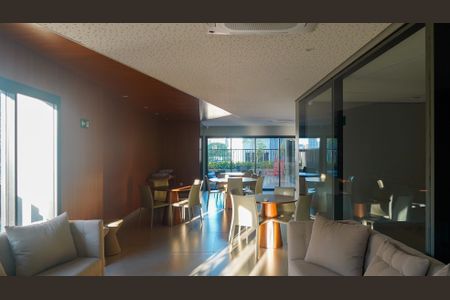 Apartamento para alugar com 70m², 2 quartos e 1 vaga Apartamento para alugar com 70m², 2 quartos e 1 vagaHall social