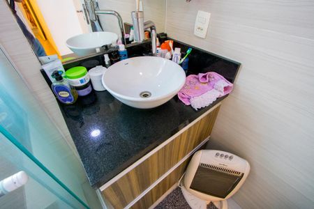 Apartamento à venda com 115m², 3 quartos e 2 vagasBanheiro do quarto 1