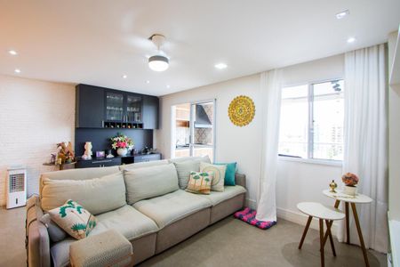 Apartamento à venda com 115m², 3 quartos e 2 vagasSala