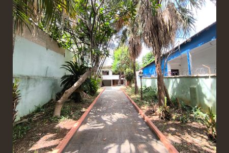 Casa à venda com 311m², 4 quartos e 5 vagasÁrea extrena