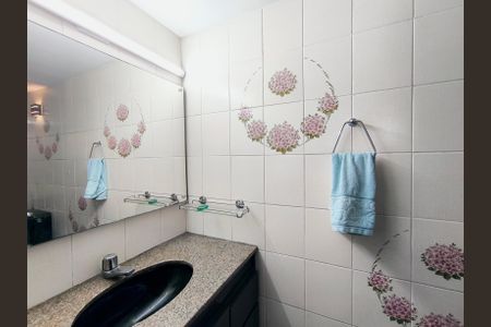 Casa à venda com 311m², 4 quartos e 5 vagasBanheiro do Escritório