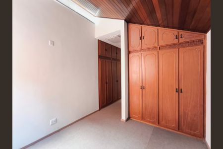 Casa à venda com 311m², 4 quartos e 5 vagasQuarto 1 - Suíte