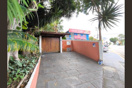 Casa à venda com 311m², 4 quartos e 5 vagasFachada