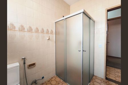 Casa à venda com 311m², 4 quartos e 5 vagasBanheiro 2