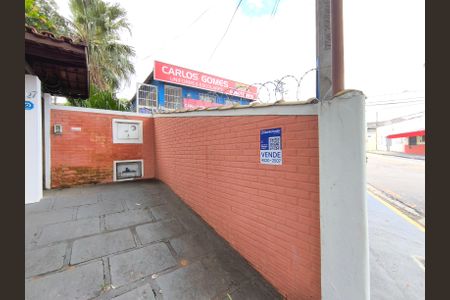 Casa à venda com 311m², 4 quartos e 5 vagasPlaquinha