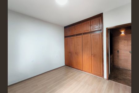 Casa à venda com 311m², 4 quartos e 5 vagasQuarto 3