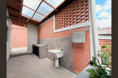 Casa à venda com 311m², 4 quartos e 5 vagasÁrea de Serviço e Quintal