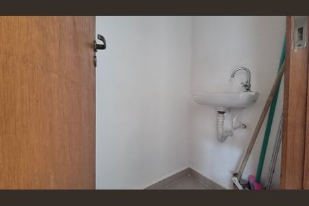 Casa de condomínio à venda com 143m², 3 quartos e 2 vagasLavabo 2
