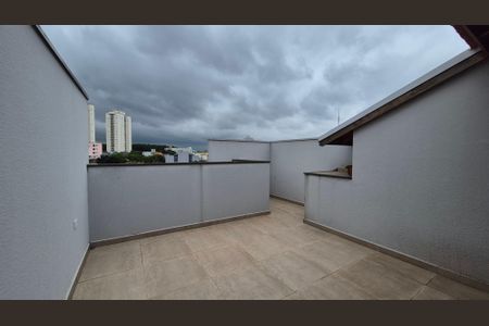 Casa de condomínio à venda com 143m², 3 quartos e 2 vagasCobertura