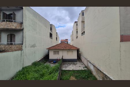 Casa de condomínio à venda com 143m², 3 quartos e 2 vagasVista