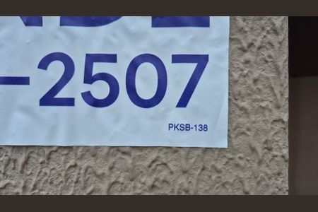 Casa de condomínio à venda com 143m², 3 quartos e 2 vagasPlaca