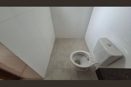 Casa de condomínio à venda com 143m², 3 quartos e 2 vagasBanheiro da suíte