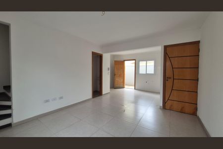 Sala de casa de condomínio à venda com 3 quartos, 143m² em Vila Curuçá, Santo André