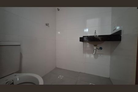 Casa de condomínio à venda com 143m², 3 quartos e 2 vagasBanheiro