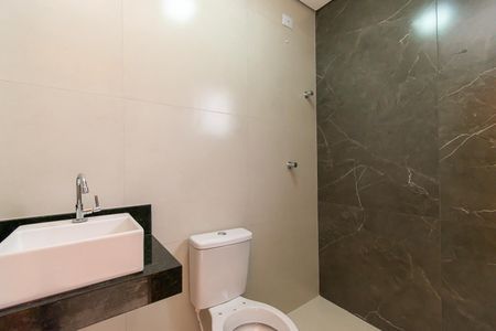 Casa à venda com 137m², 3 quartos e 2 vagasBanheiro da Suíte 2