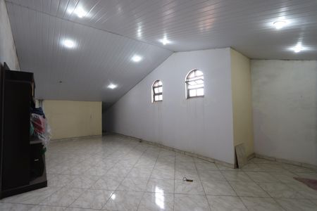 Casa à venda com 125m², 3 quartos e 1 vagaSotão