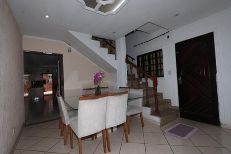 Sala de casa à venda com 3 quartos, 125m² em Jardim Santa Adelia, São Paulo