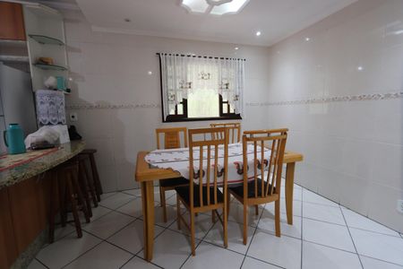 Casa à venda com 125m², 3 quartos e 1 vagaCopa