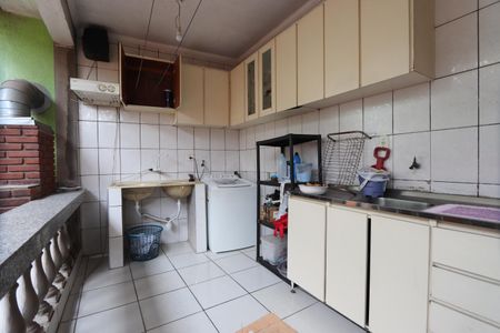 Casa à venda com 125m², 3 quartos e 1 vagaÁrea de Serviço