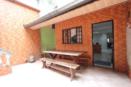 Casa à venda com 125m², 3 quartos e 1 vagaQuintal