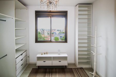 Apartamento para alugar com 103m², 2 quartos e 2 vagas Apartamento para alugar com 103m², 2 quartos e 2 vagasCloset da suíte 1
