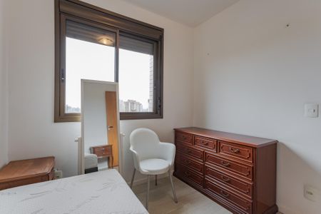 Quarto de apartamento para alugar com 2 quartos, 103m² em Vila Ipiranga, Porto Alegre