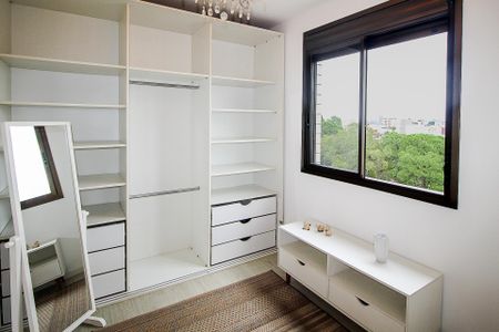 Apartamento para alugar com 103m², 2 quartos e 2 vagas Apartamento para alugar com 103m², 2 quartos e 2 vagasCloset da suíte 1