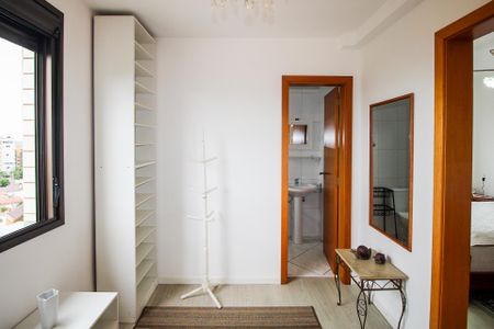 Apartamento para alugar com 103m², 2 quartos e 2 vagas Apartamento para alugar com 103m², 2 quartos e 2 vagasCloset da suíte 1