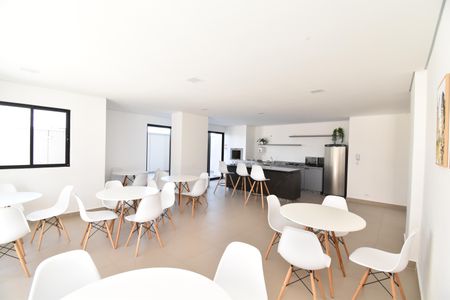 Apartamento para alugar com 49m², 2 quartos e 1 vagaÁrea comum - Salão de festas