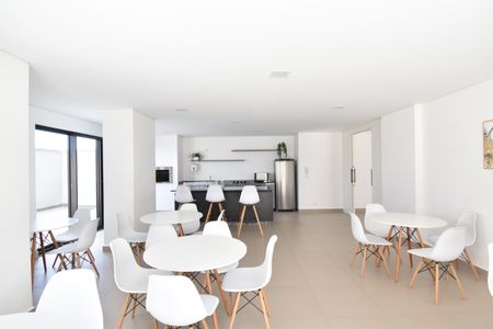 Apartamento para alugar com 49m², 2 quartos e 1 vagaÁrea comum - Salão de festas