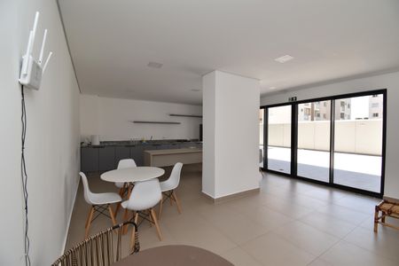 Apartamento para alugar com 49m², 2 quartos e 1 vagaÁrea comum - Salão de festas