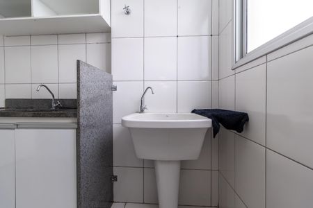 Apartamento para alugar com 60m², 2 quartos e 1 vaga Apartamento para alugar com 60m², 2 quartos e 1 vagaCozinha e Área de Serviço