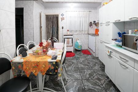 Casa à venda com 198m², 2 quartos e 1 vaga Casa à venda com 198m², 2 quartos e 1 vagaCozinha - Armários