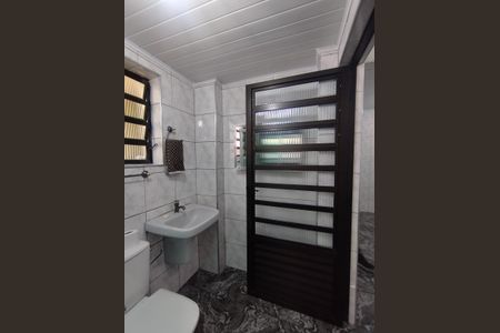 Casa à venda com 198m², 2 quartos e 1 vagaBanheiro social