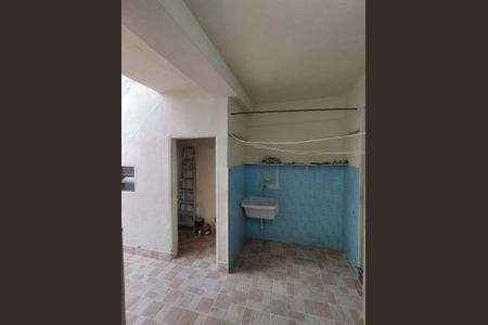 Casa à venda com 198m², 2 quartos e 1 vagaÁrea de Serviço